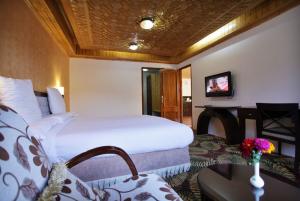 Las mejores ofertas de GRAND MUMTAZ COTTAGE Gulmarg