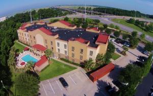 Las mejores ofertas de COMFORT SUITES DAPHNE Daphne