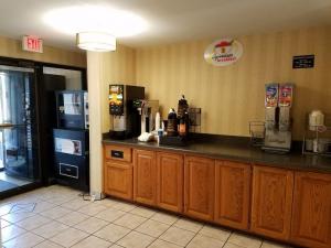 Las mejores ofertas de SUPER 8 BY WYNDHAM BENTONVILLE Bentonville