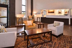 Las mejores ofertas de CLARION INN Page