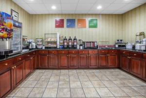 Las mejores ofertas de COMFORT INN AND SUITES GRIFFIN Griffin