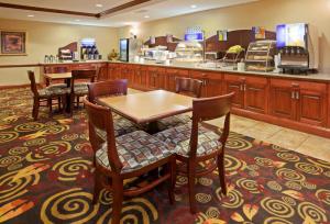 Las mejores ofertas de HOLIDAY INN EXPRESS MITCHELL Mitchell