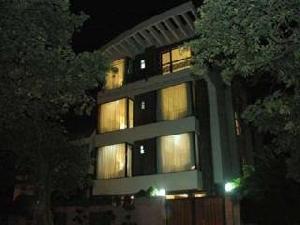 Dolphinn ( Just Like Home )