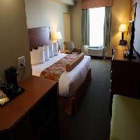 Las mejores ofertas de BEST WESTERN PLUS Service Inn & Suites Lethbridge 