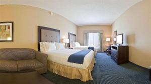 Las mejores ofertas de HOLIDAY INN EXPRESS HOTEL & SUITES DETROIT-NOVI Novi