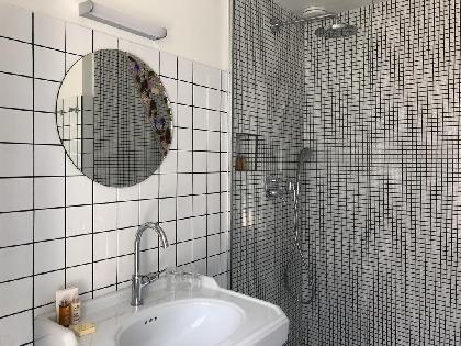 Las mejores ofertas de New Hotel Le Voltaire Paris