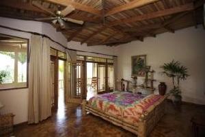 Lost Iguana Resort & Spa