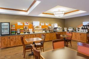 Las mejores ofertas de HOLIDAY INN EXPRESS HOTEL & SUITES DOUGLAS Douglas