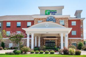 Las mejores ofertas de HOLIDAY INN EXPRESS & SUITES TEXARKANA Texarkana 