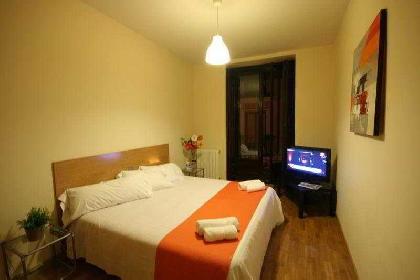 Las mejores ofertas de Km1 Amparo Apartments Madrid