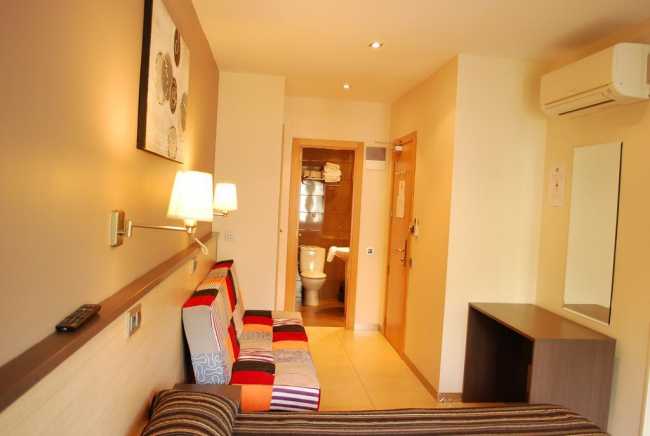 Las mejores ofertas de Hostal Las Flores Barcelona