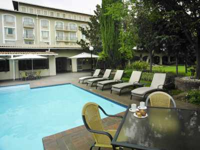 Las mejores ofertas de GARDEN COURT O.R. TAMBO INTERNATIONAL AIRPORT HOTEL Kempton Park 