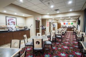 Las mejores ofertas de HOLIDAY INN EXPRESS & SUITES BUFFALO DOWNTOWN Saint George