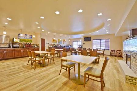Las mejores ofertas de BEST WESTERN PLUS GREEN MILL VILLAGE HOTEL & SUITES Arcola