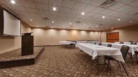 Las mejores ofertas de BEST WESTERN PLUS PORTAGE HOTEL & SUITES Portage 