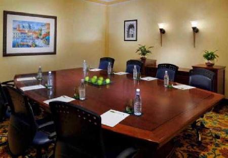 Las mejores ofertas de MARRIOTT COURTYARD - GREEN COMMUNITY Dubai
