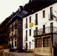 Las mejores ofertas de Hostal Cazcarro Las Nieves Linas de Borto