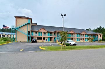 Las mejores ofertas de AMERICAS BEST VALUE INN SUITES Moss Point