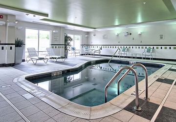 Las mejores ofertas de FAIRFIELD INN SUITES HUNTINGDON ROUTE 22 RAYSTOWN LAKE Huntingdon