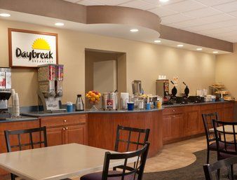 Las mejores ofertas de DAYS INN BUFFALO AIRPORT Buffalo