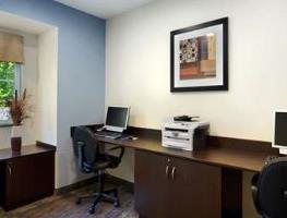 Las mejores ofertas de MICROTEL INN SUITES BY WYNDHAM BATH Bath