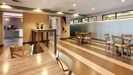 Las mejores ofertas de PLUS DOWNTOWN JAMESTOWN Jamestown