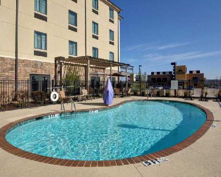 Las mejores ofertas de COMFORT INN & SUITES Fort Smith 