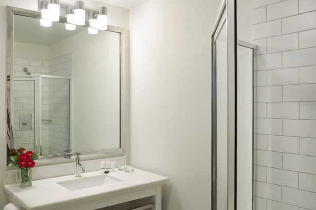 FOUR POINTS BY SHERATON VICTORIA GATEWAY