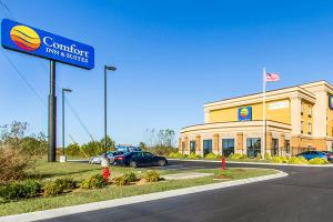 Las mejores ofertas de COMFORT INN SUITES FORT CAMPBELL Oak Grove
