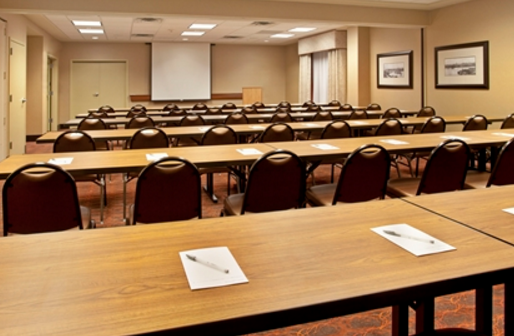 HAMPTON INN SUITES MSP AIRPORT/ MALL AMERICA