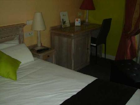 Las mejores ofertas de Brit Hotel Aux Sacres Reims Centre Reims