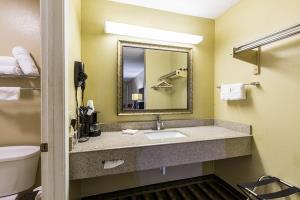 Las mejores ofertas de RODEWAY INN Alexandria