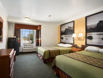 Las mejores ofertas de Super 8 by Wyndham Santa Clarita/Valencia Santa Clarita