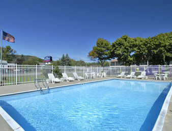 Las mejores ofertas de HOWARD JOHNSON EXPRESS INN - LENOX Lenox