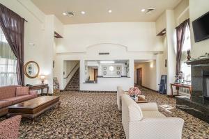 Las mejores ofertas de COMFORT INN LOGAN Logan