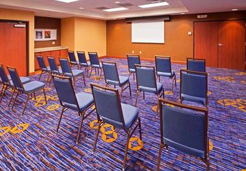 Las mejores ofertas de COURTYARD By MARRIOTT LOUISVILLE NORTHEAST Louisville 