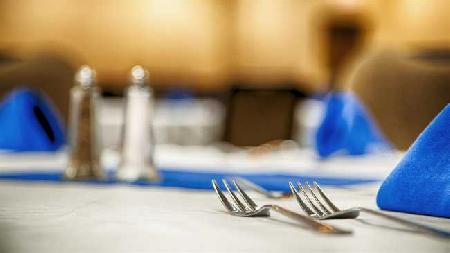 Las mejores ofertas de SURESTAY HOTEL BY BEST WESTERN MCPHERSON Mcpherson