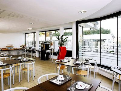 Las mejores ofertas de COMFORT SUITES PORT-MARLY PARIS OUEST Ile de France