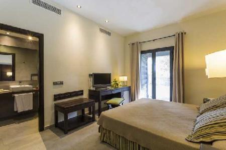 Las mejores ofertas de FIESTA HOTEL CALA GRACIO Bahía de San Antonio