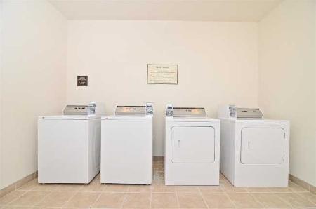 Las mejores ofertas de PLUS EMORAT LAKE FORK INN SUITES Emory 