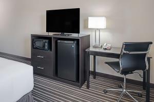 Las mejores ofertas de SUPER 8 BY WYNDHAM OMAHA WEST L ST NE Omaha 