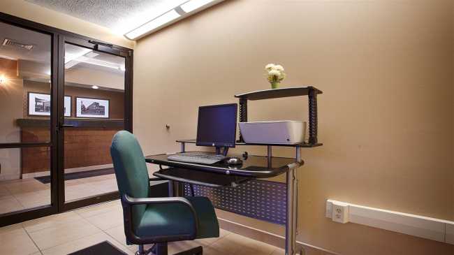 PLUS INN CONFERENCE CENTER