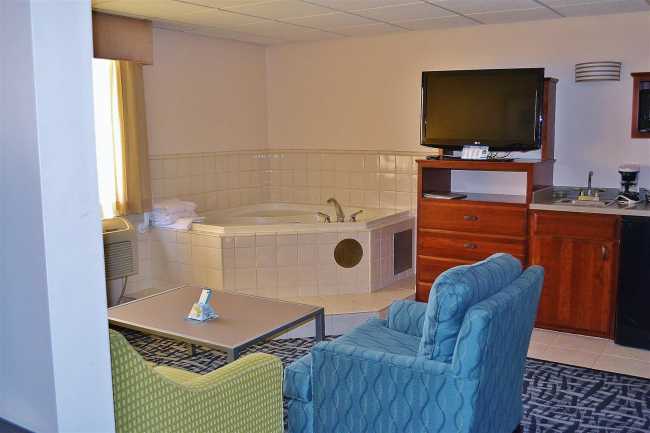 PLUS INN CONFERENCE CENTER