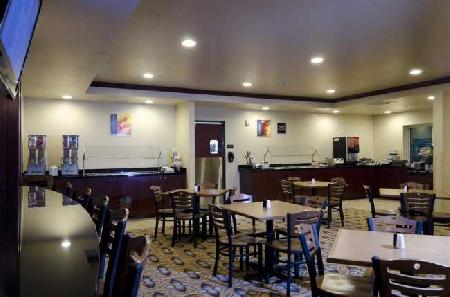 Las mejores ofertas de BEST WESTERN SHELBY INN & SUITES Shelby