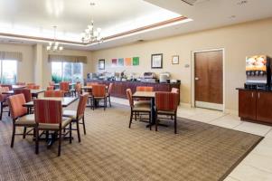 Las mejores ofertas de COMFORT SUITES Olive Branch