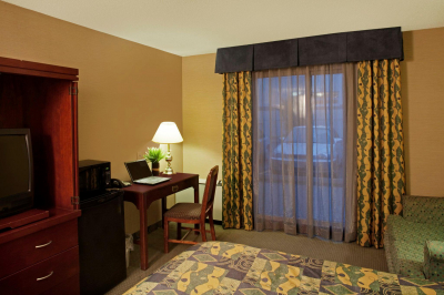 Las mejores ofertas de TRAVELODGE BY WYNDHAM OSHAWA WHITBY Oshawa