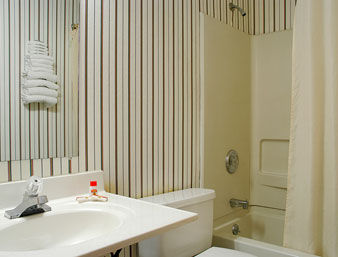 Las mejores ofertas de SUPER 8 MONTGOMERMAYBROOK Montgomery 