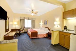 Las mejores ofertas de HOWARD JOHNSON INN AND SUITES CENTRAL SAN ANTONIO San Antonio 