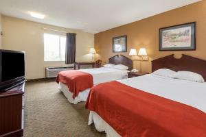 SUPER 8 BY WYNDHAM INDIANAPOLIS/NE/CASTLETON AREA