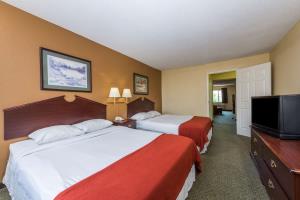 SUPER 8 BY WYNDHAM INDIANAPOLIS/NE/CASTLETON AREA